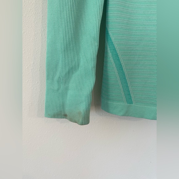 Lululemon 8 long sleeve - Picture 3 of 6